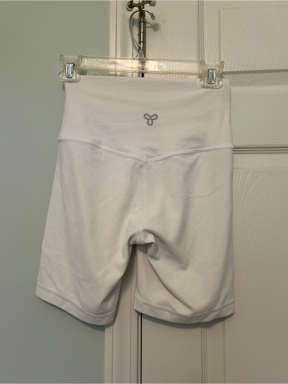 Aritzia TNA High-Waist White Women's Bike Shorts - Picture 2 of 4